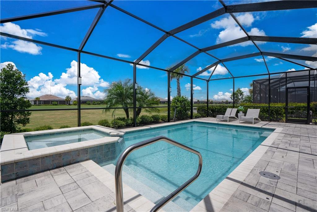 15880 Leaning Pine LN