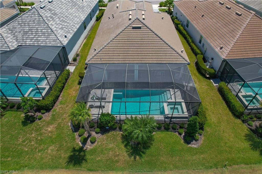 15880 Leaning Pine LN