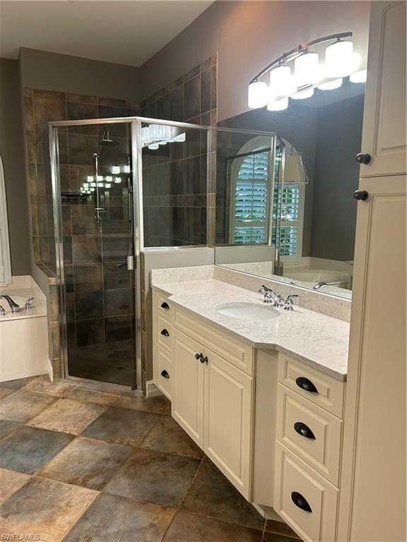 4956 Rustic Oaks CIR