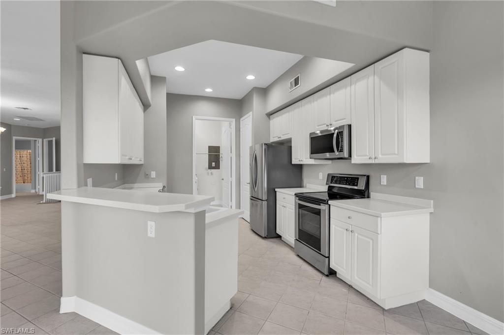 6091 Jonathans Bay CIR # 202