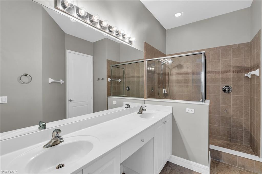 6091 Jonathans Bay CIR # 202