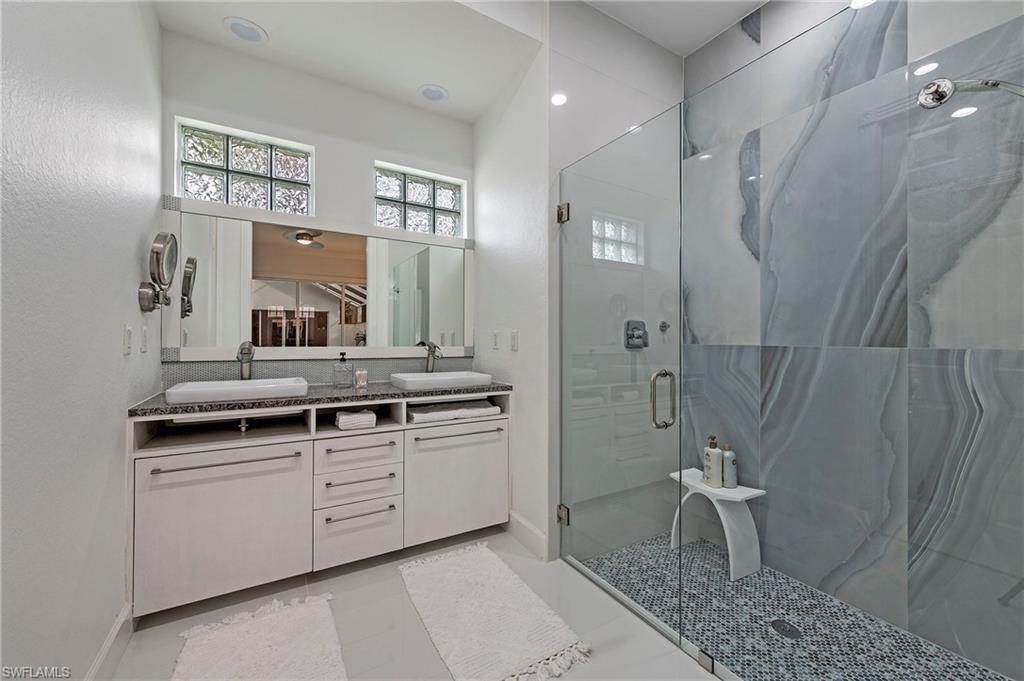14698 Glen Eden DR