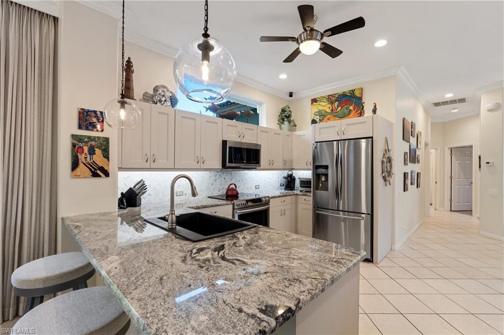 180 Spring Lake CIR
