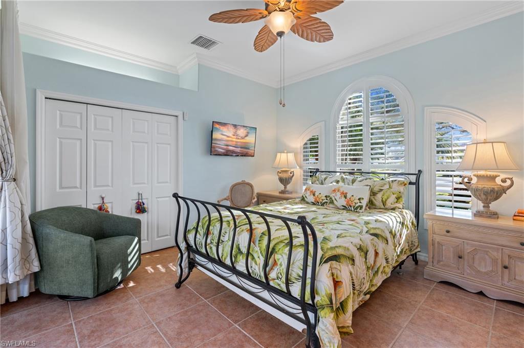 180 Spring Lake CIR