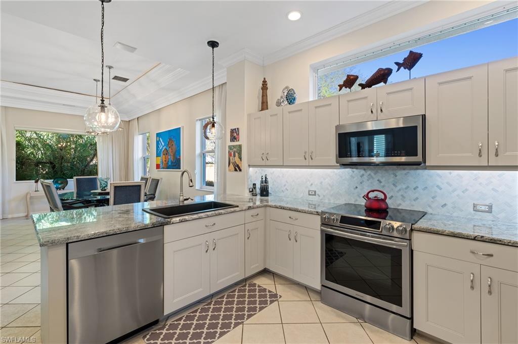 180 Spring Lake CIR