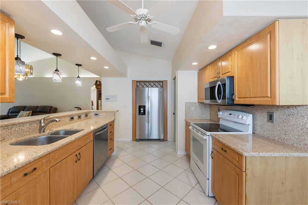 25162 Golf Lake CIR