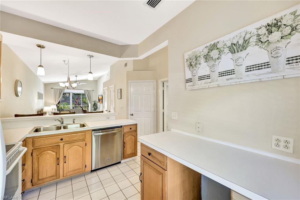 8228 Twelve Oaks CIR # 323