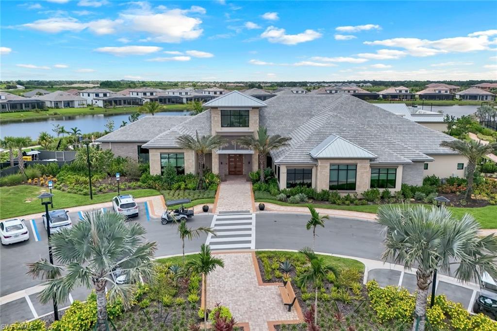 15653 Triesta LN