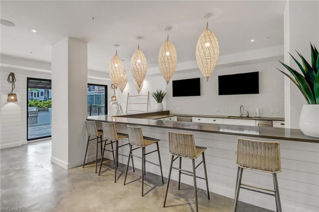 1111 Central AVE # 207, NAPLES Unit: 207