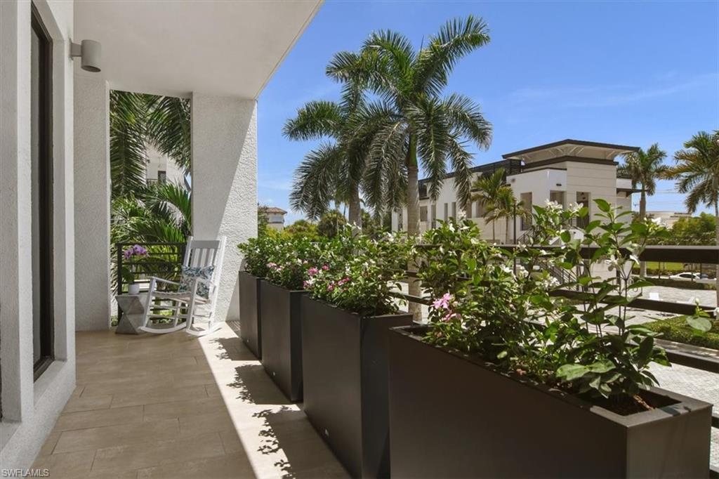 1111 Central AVE # 207, NAPLES Unit: 207