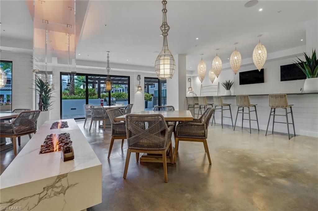 1111 Central AVE # 207, NAPLES Unit: 207