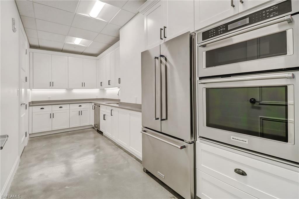 1111 Central AVE # 207, NAPLES Unit: 207