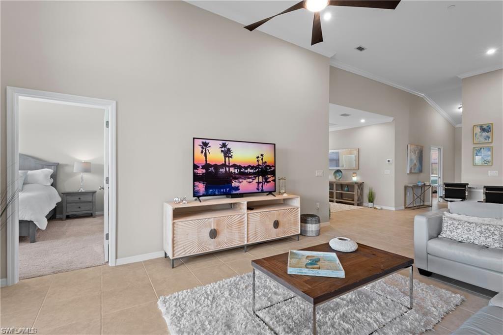 9402 Pocida CT # 204, NAPLES Unit: 204