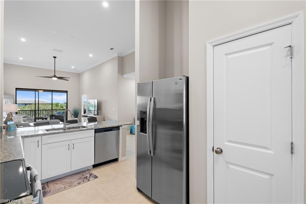 9402 Pocida CT # 204, NAPLES Unit: 204