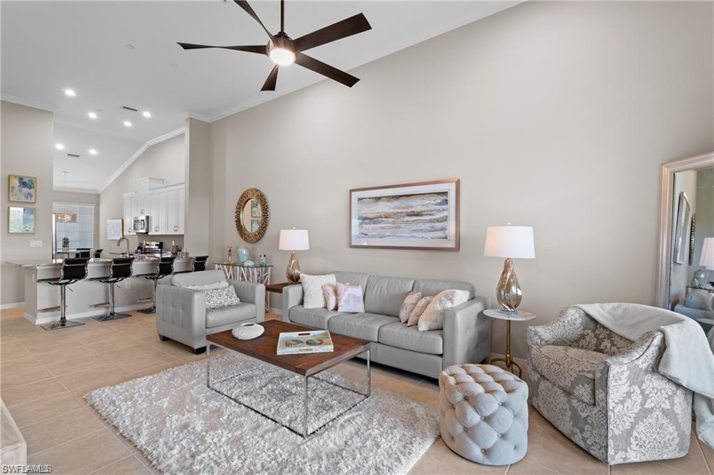 9402 Pocida CT # 204, NAPLES Unit: 204
