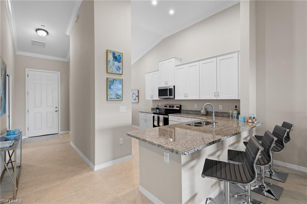 9402 Pocida CT # 204, NAPLES Unit: 204