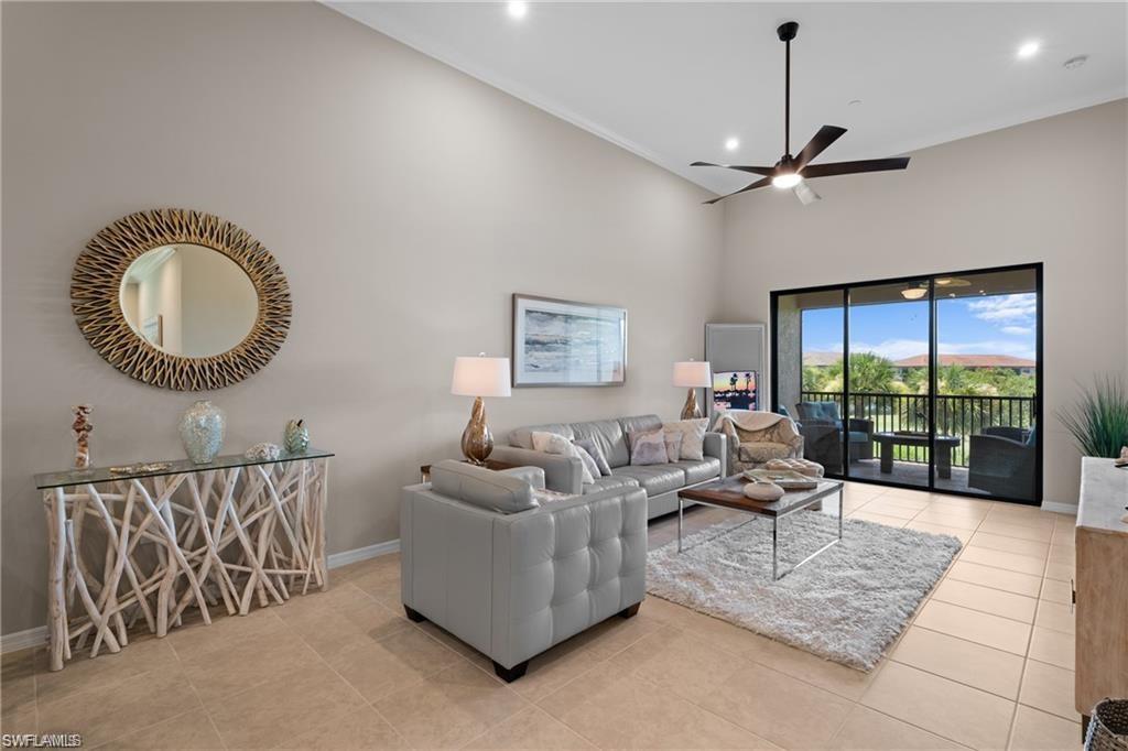 9402 Pocida CT # 204, NAPLES Unit: 204