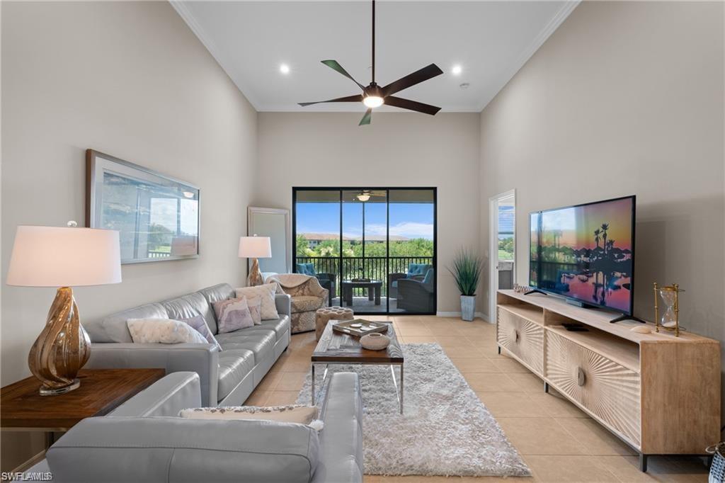 9402 Pocida CT # 204, NAPLES Unit: 204