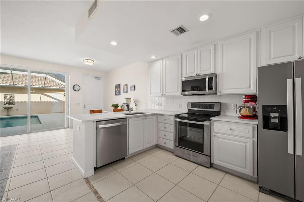 6072 Towncenter CIR