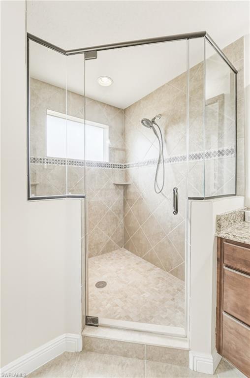 9429 La Bianco ST
