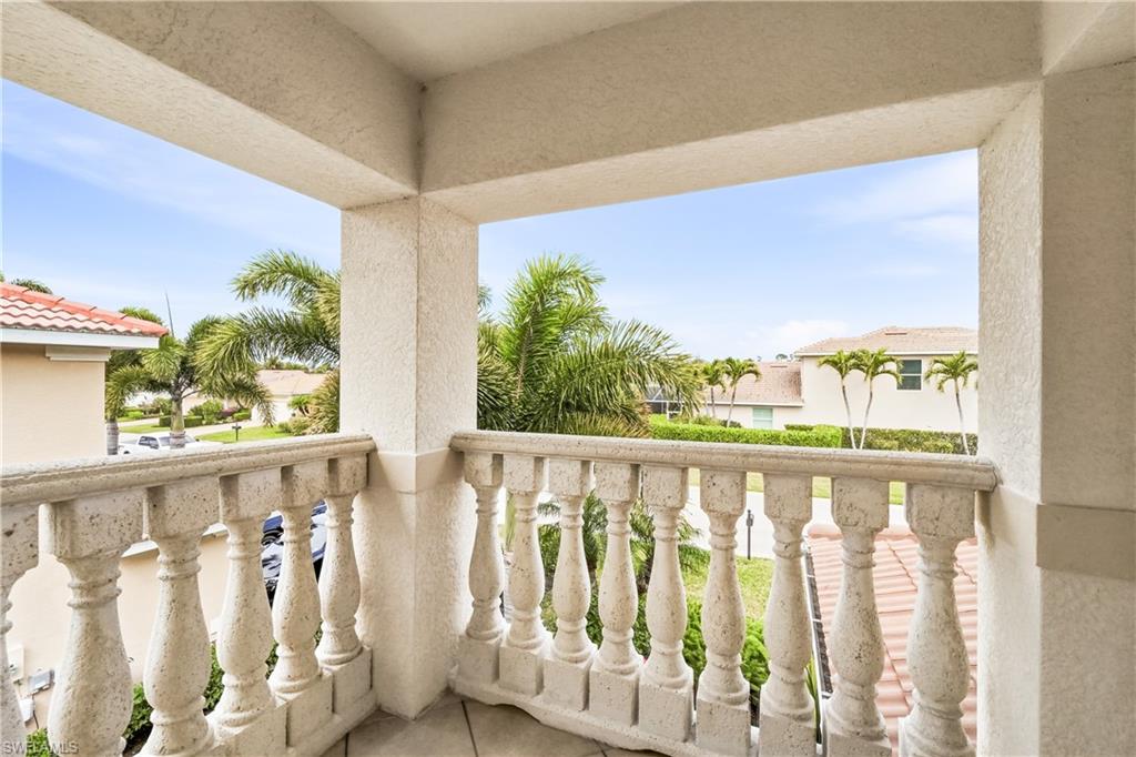 9429 La Bianco ST