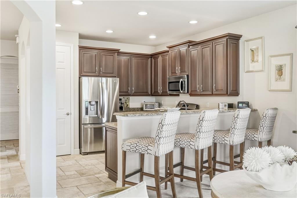 9429 La Bianco ST