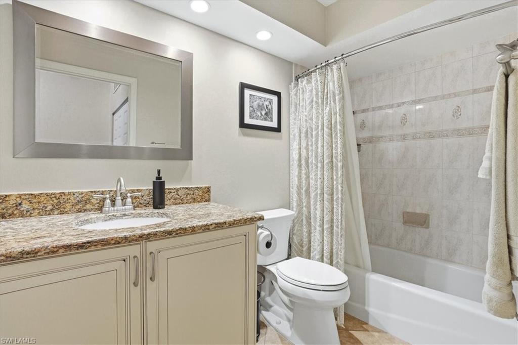 6829 Satinleaf RD S 204