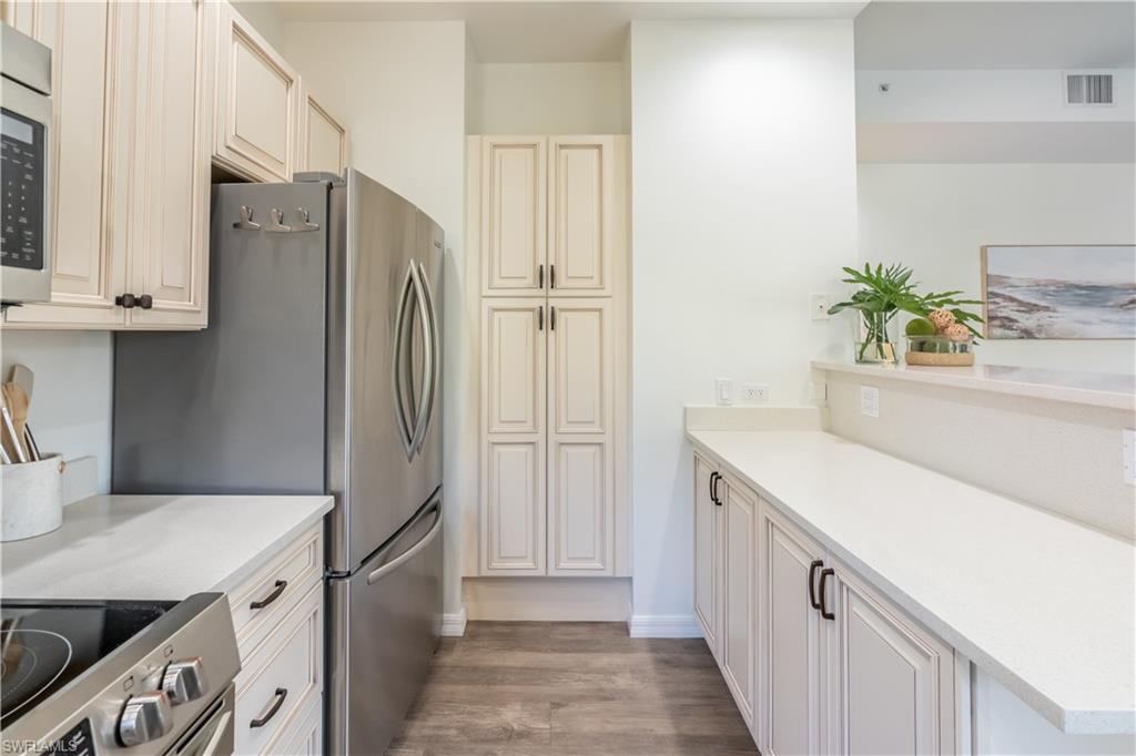 651 10th AVE S C651