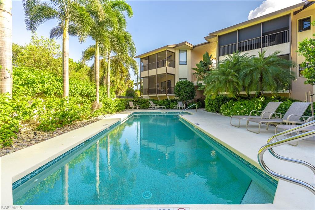 651 10th AVE S C651