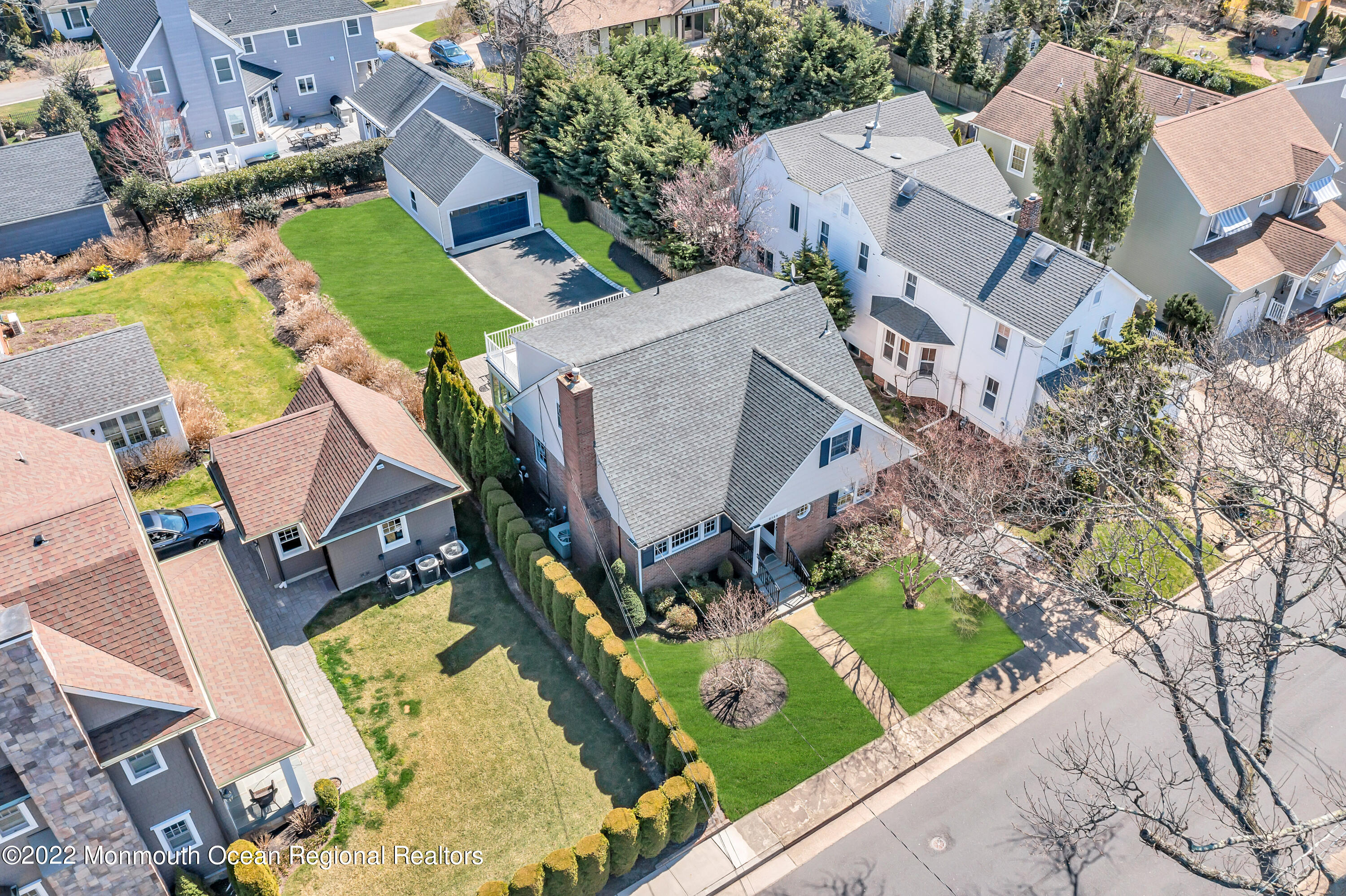2128 Edgewood Place