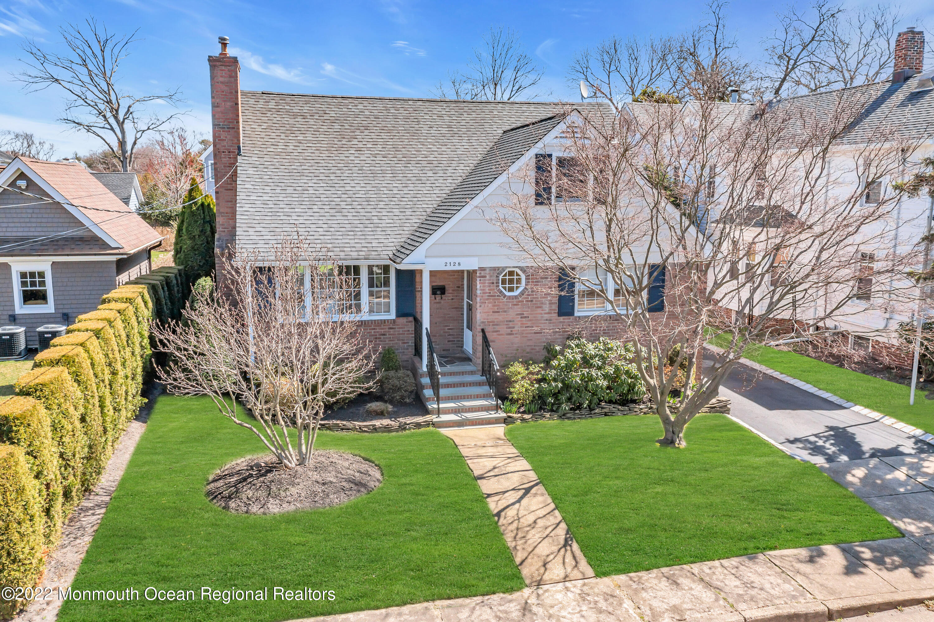 2128 Edgewood Place