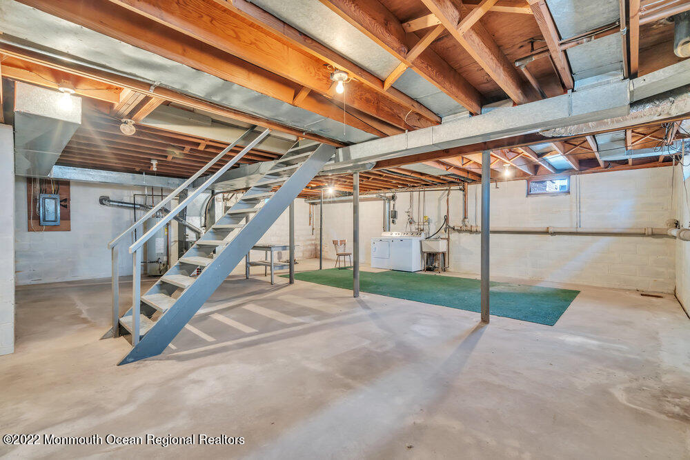 2128 Edgewood Place