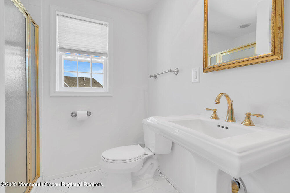 2128 Edgewood Place