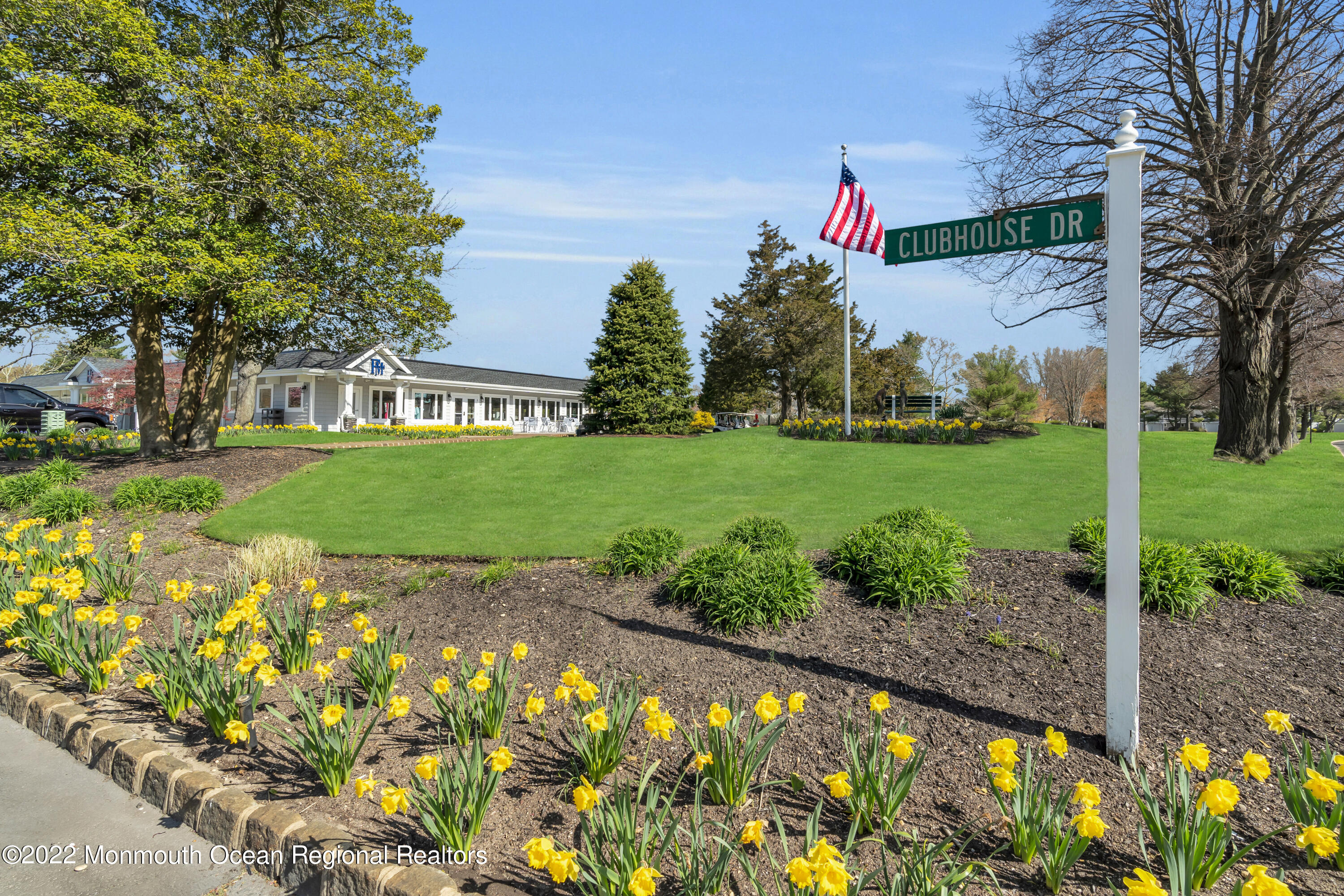 10 Dogwood Court