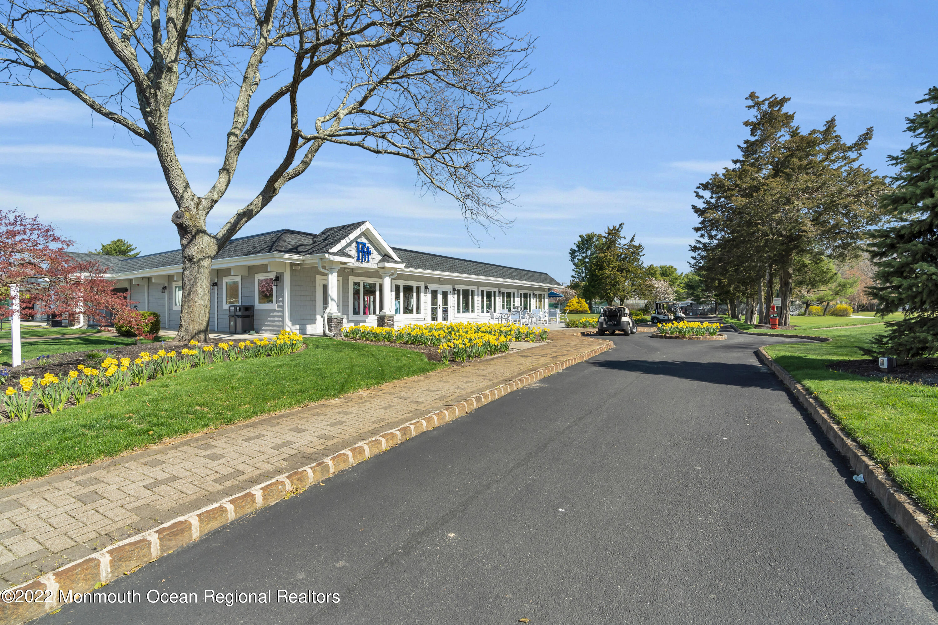 10 Dogwood Court