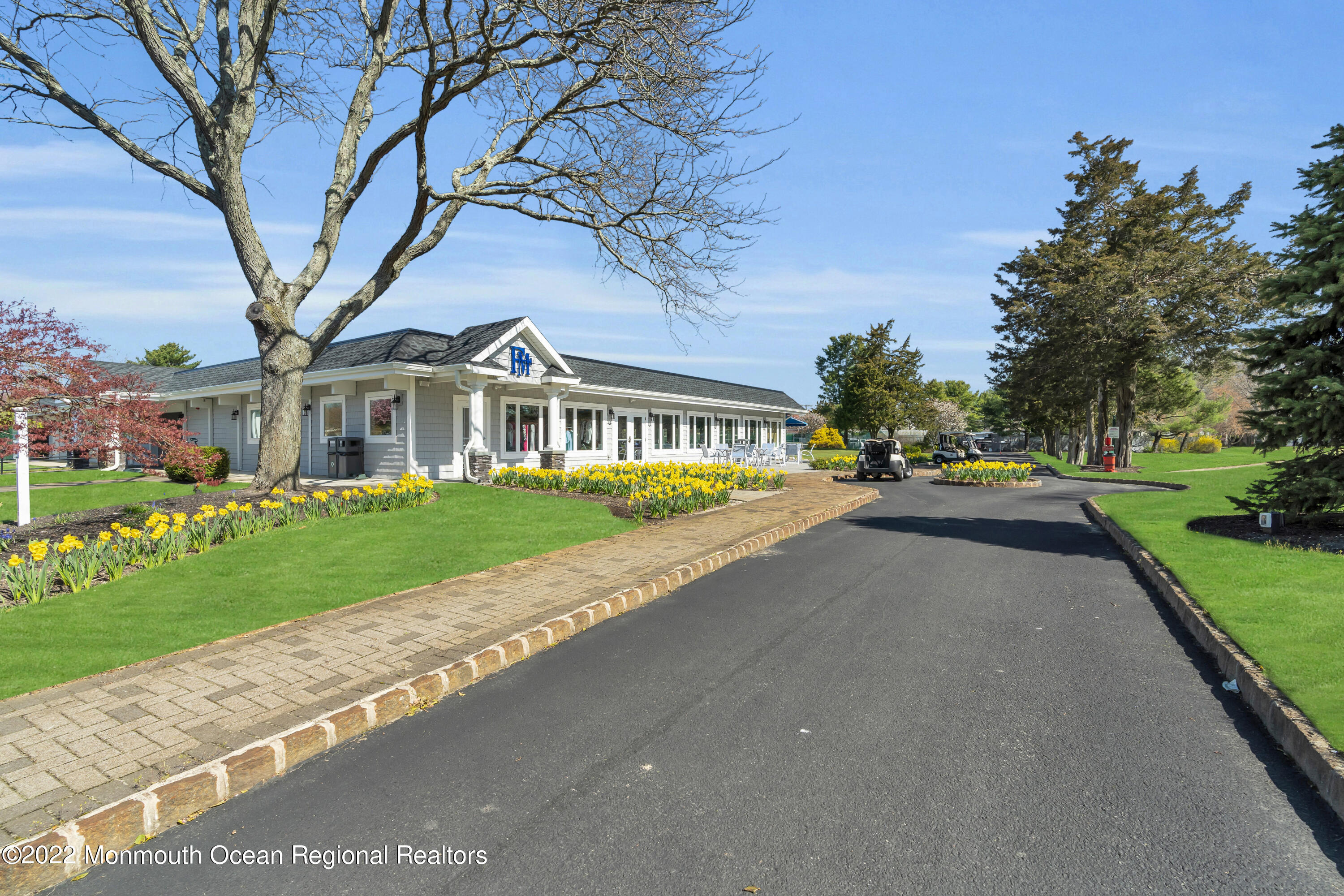 10 Dogwood Court