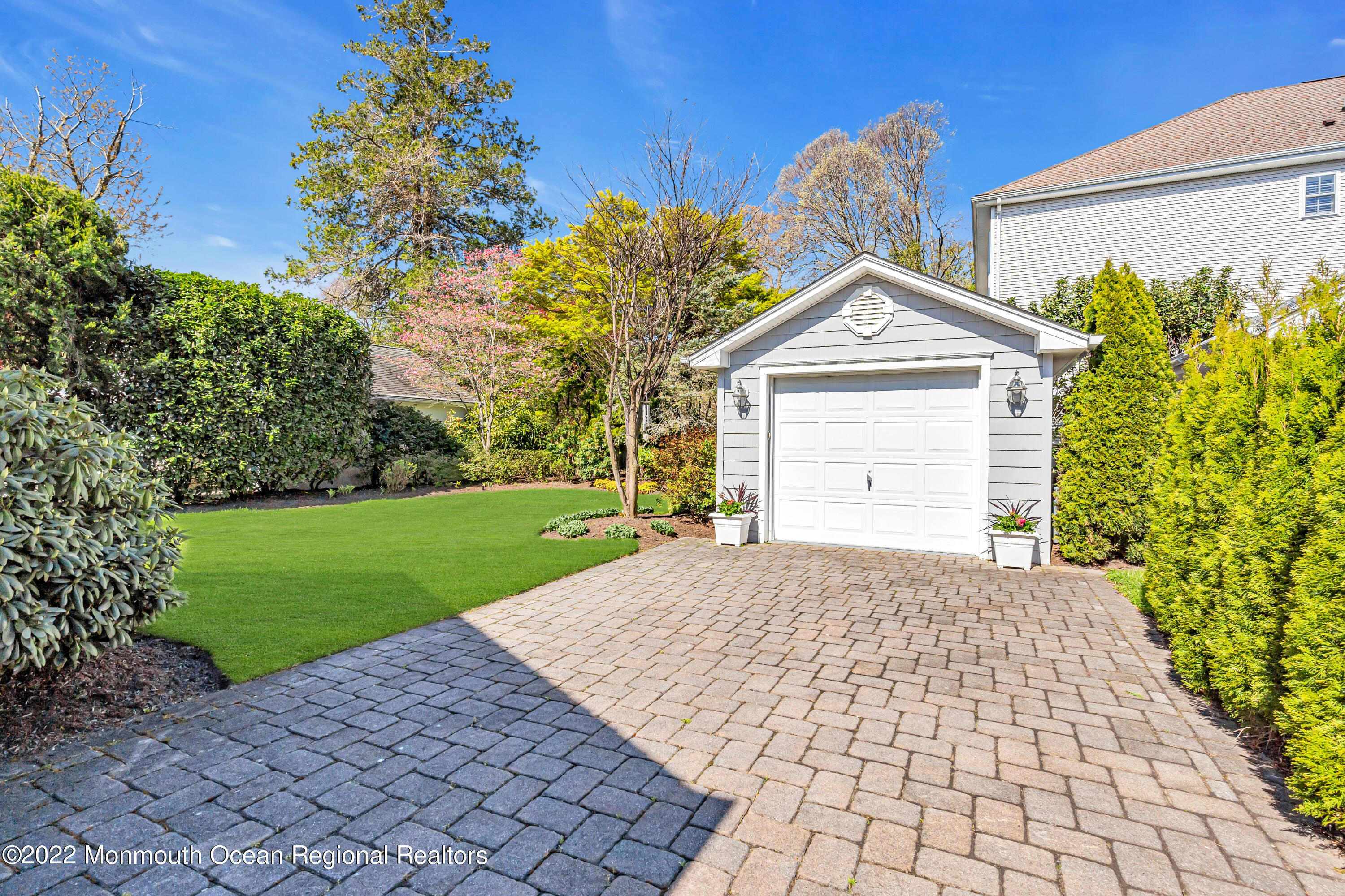 1405 Fourth Avenue