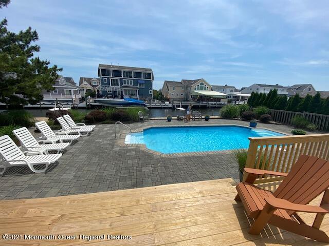 206 Pointe Drive