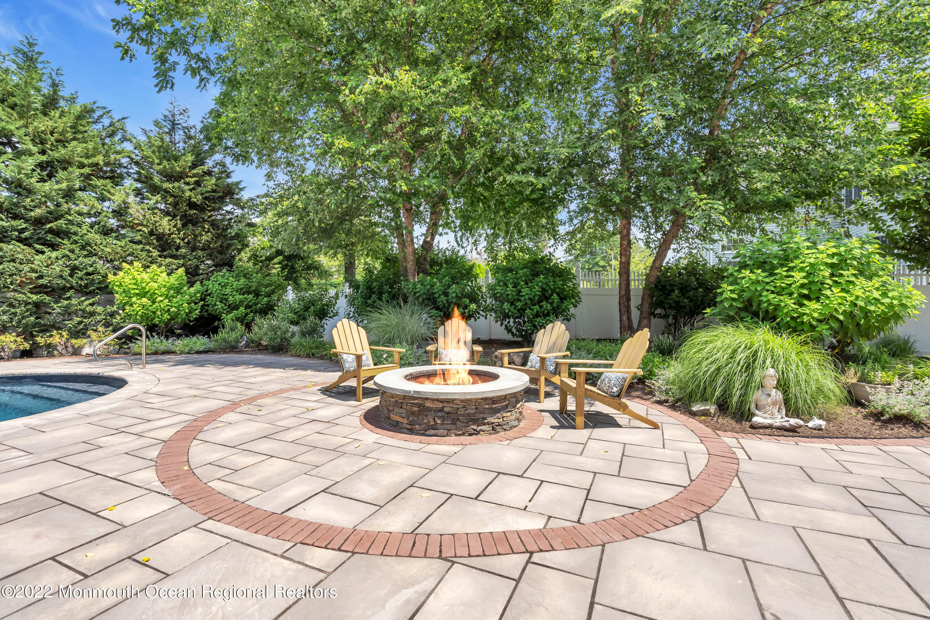 1002 W Chicago Boulevard