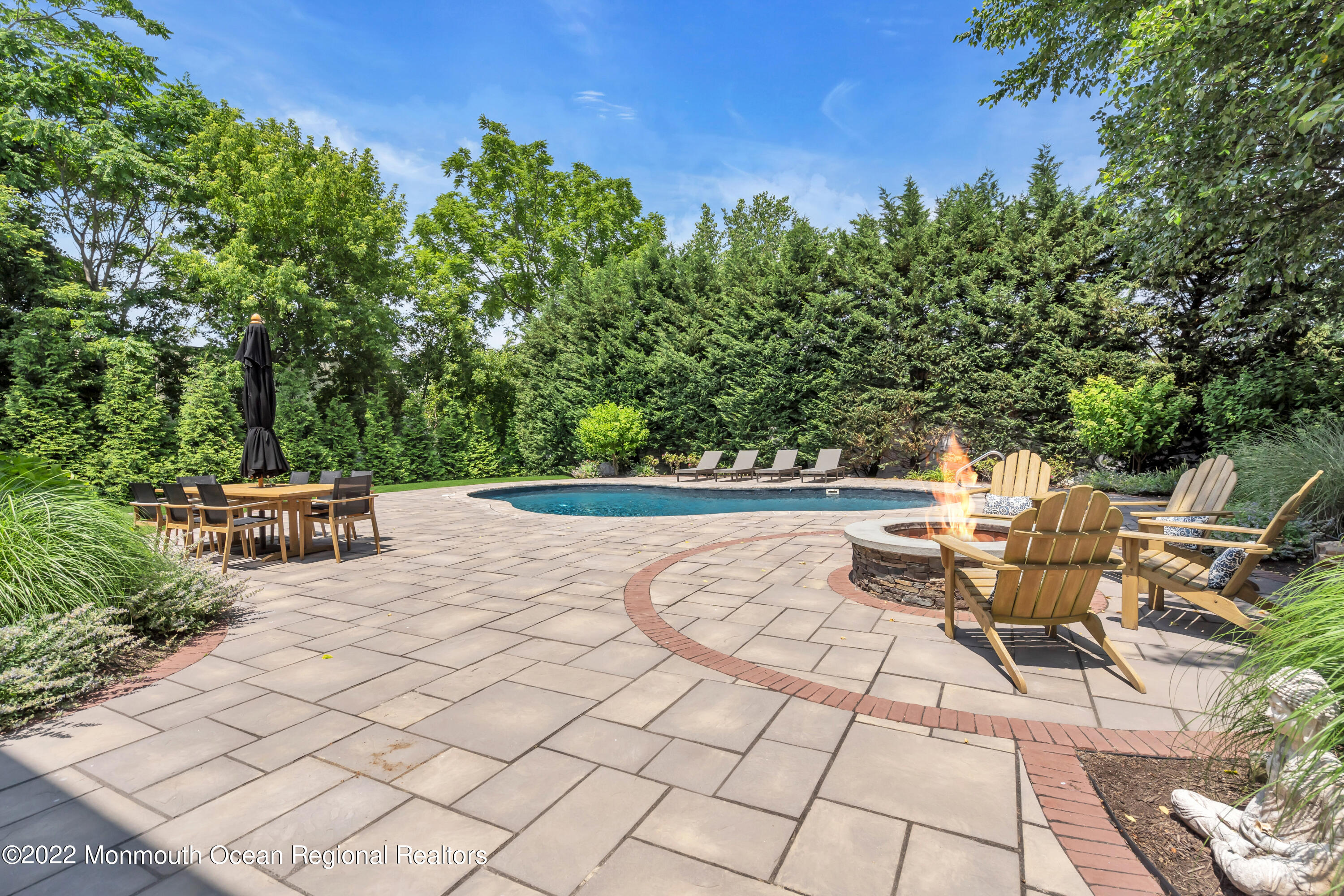 1002 W Chicago Boulevard