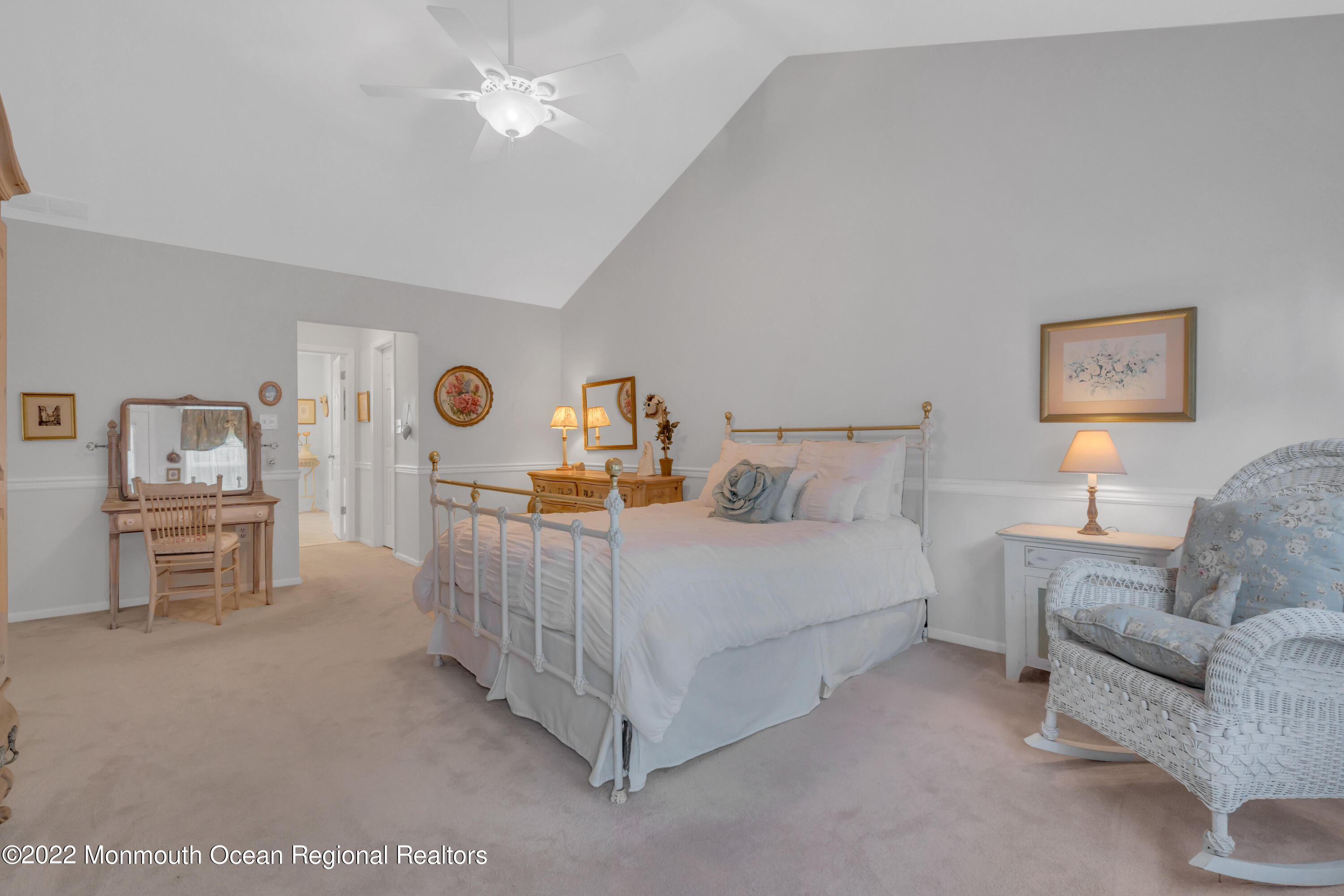 124 S Manor Court