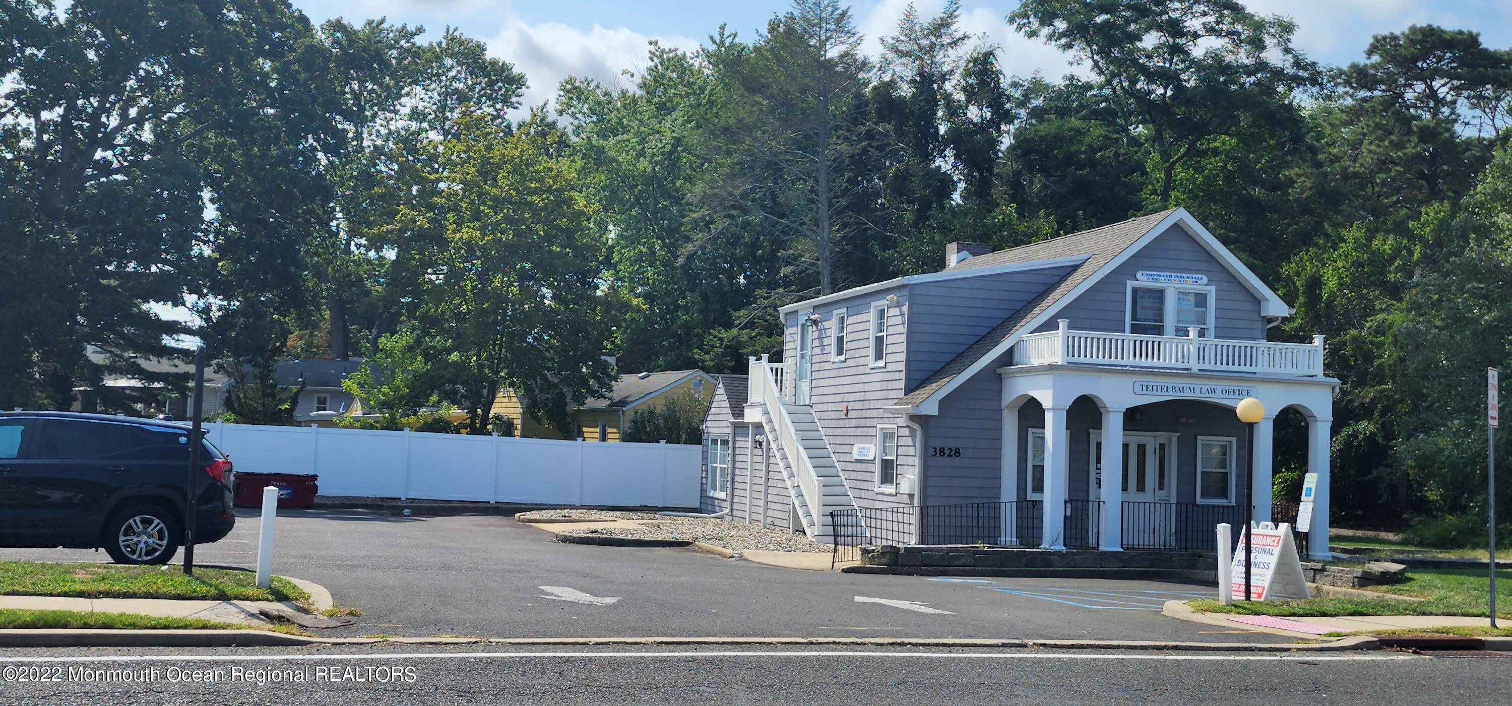 3828 River Road