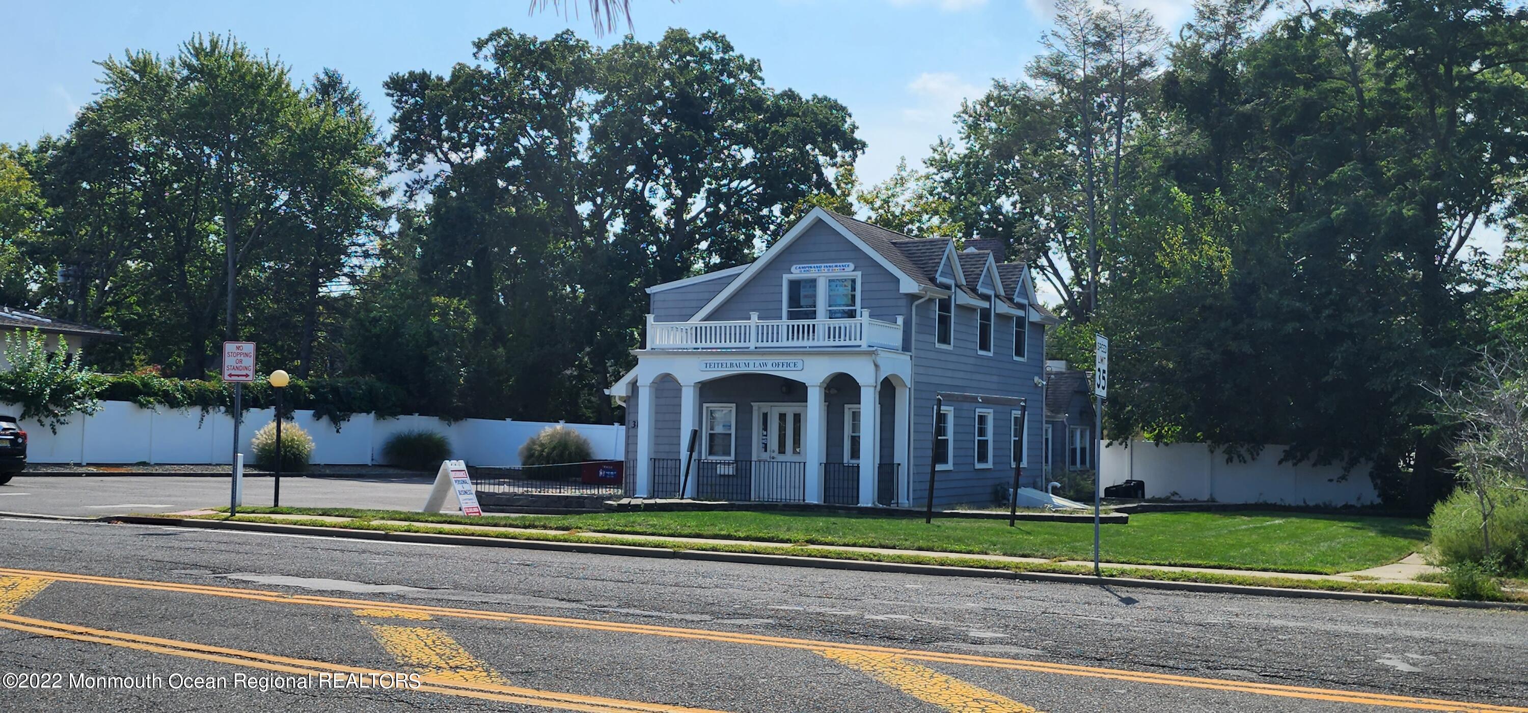 3828 River Road