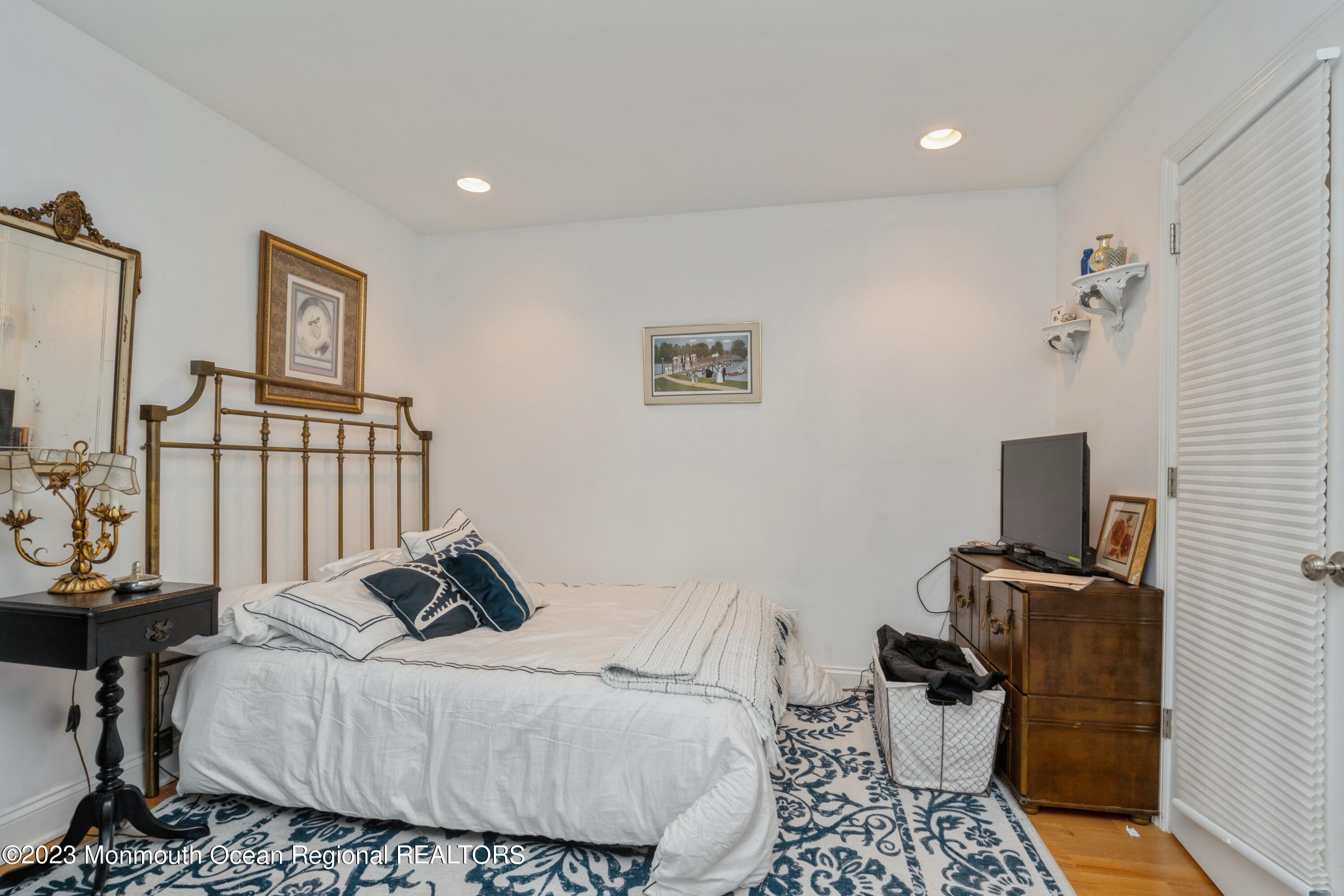 815 Woodcrest Drive