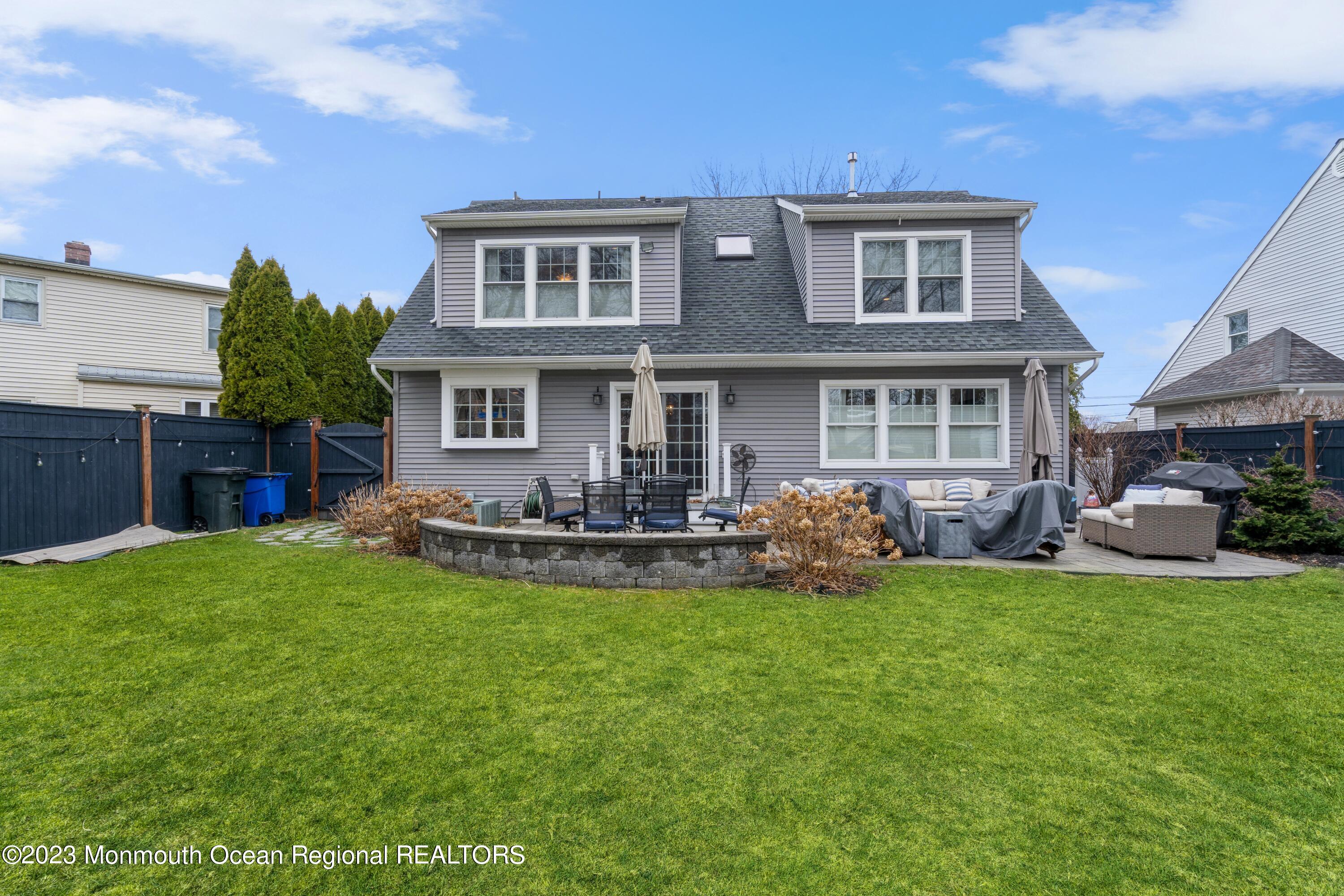 815 Woodcrest Drive