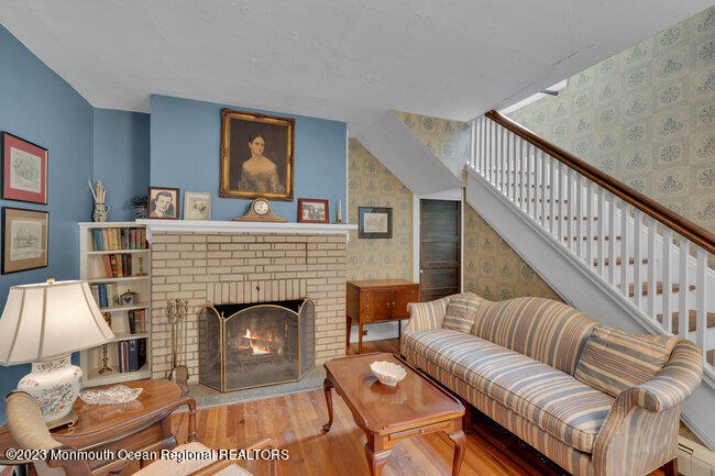 220 Ludlow Avenue
