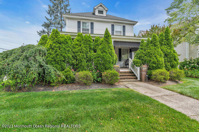 220 Ludlow Avenue