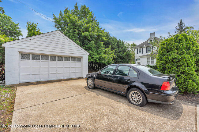 220 Ludlow Avenue