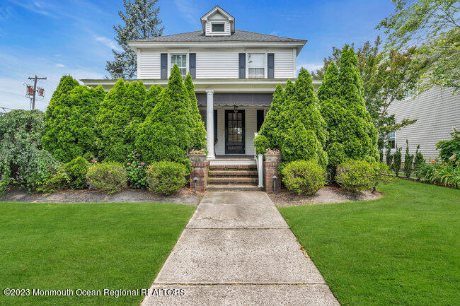 220 Ludlow Avenue