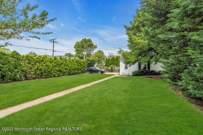 220 Ludlow Avenue